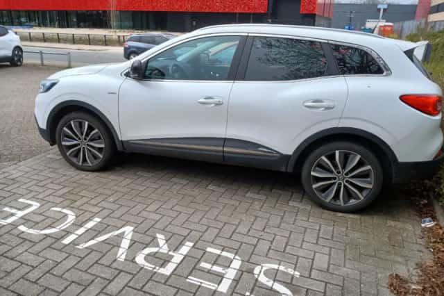 Renault Kadjar (2016) thumbnail 3