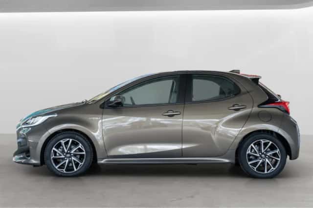 Toyota Yaris (2020) thumbnail 2