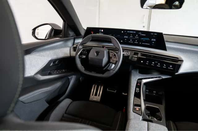 Peugeot E-5008 (2025) thumbnail 3