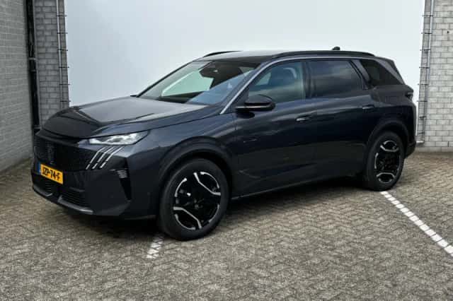 Peugeot 5008 (2026) thumbnail 1