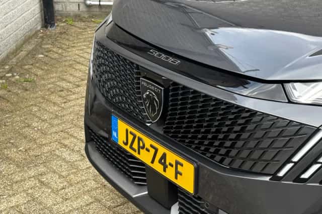 Peugeot 5008 (2026) thumbnail 2