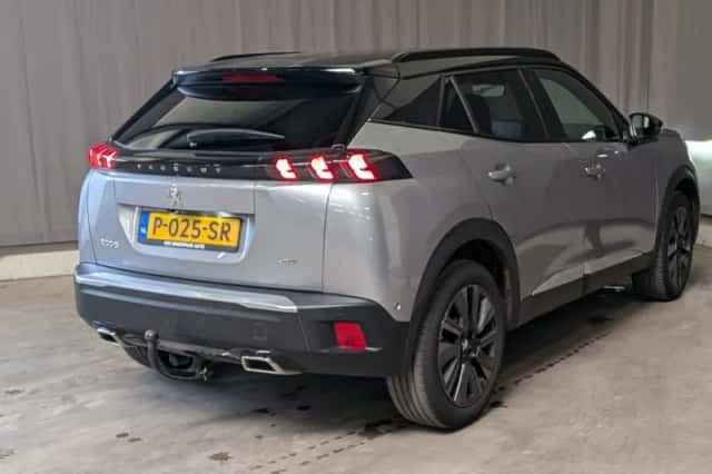 Peugeot 2008 (2022) thumbnail 3