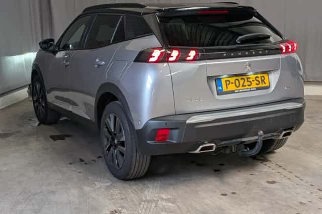 Peugeot 2008 (2022) thumbnail 4