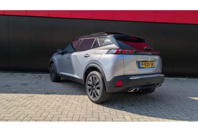 Peugeot 2008 (2022) thumbnail 4