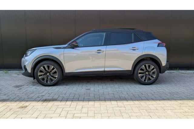 Peugeot 2008 (2022) thumbnail 5