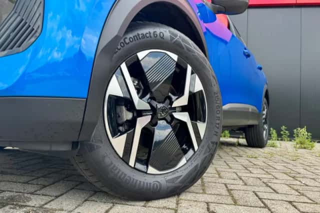 Peugeot 2008 (2024) thumbnail 6