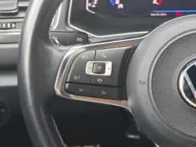 Volkswagen T-Roc (2021) thumbnail 18