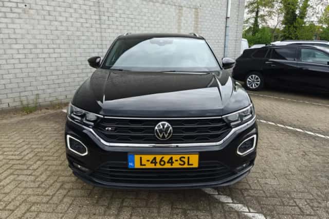 Volkswagen T-Roc (2021) thumbnail 6