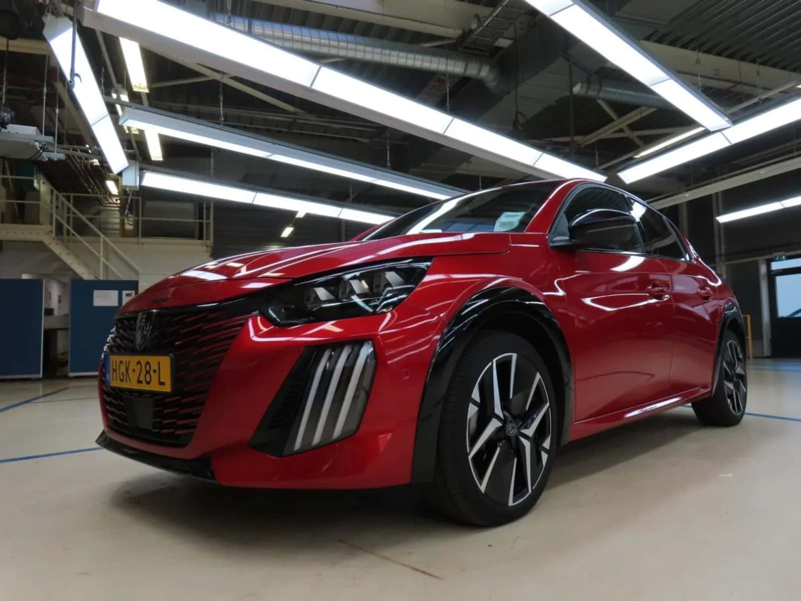 Peugeot 208 (2025) — foto 1