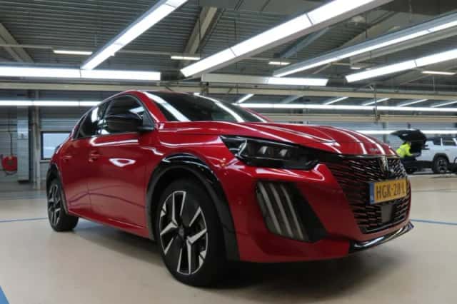 Peugeot 208 (2025) thumbnail 2