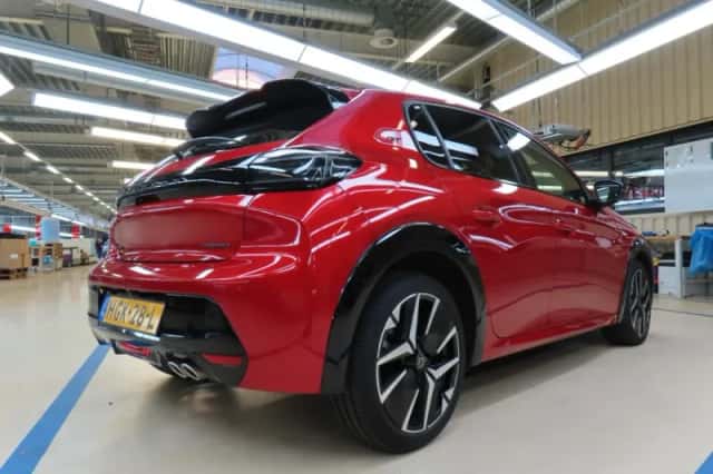 Peugeot 208 (2025) thumbnail 3