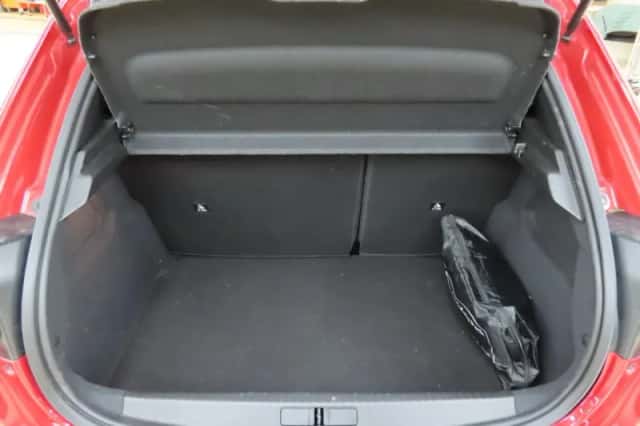 Peugeot 208 (2025) thumbnail 9