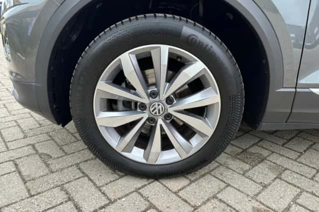 Volkswagen T-Roc (2020) thumbnail 3