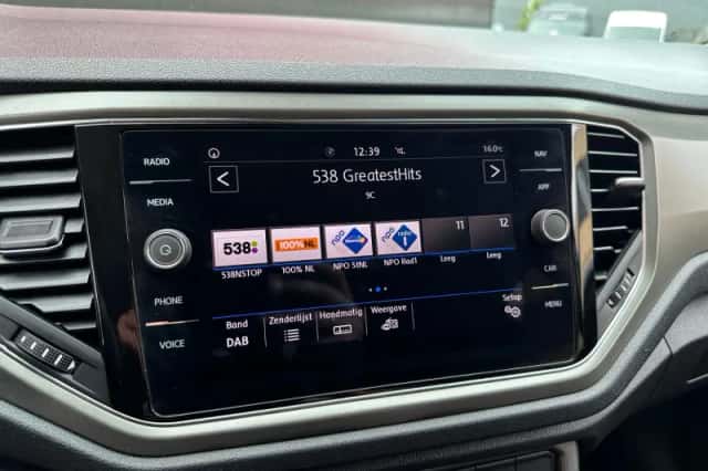 Volkswagen T-Roc (2020) thumbnail 21