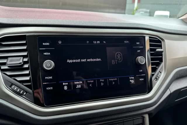 Volkswagen T-Roc (2020) thumbnail 26