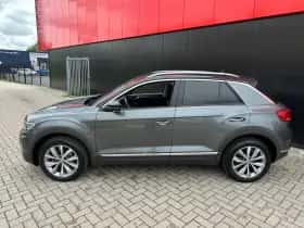 Volkswagen T-Roc (2020) thumbnail 6