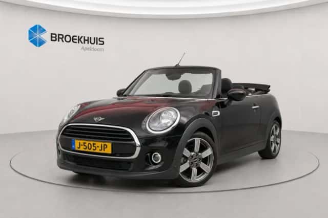MINI Cabrio (2019) thumbnail 1