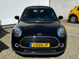 MINI Cabrio (2019) thumbnail 3
