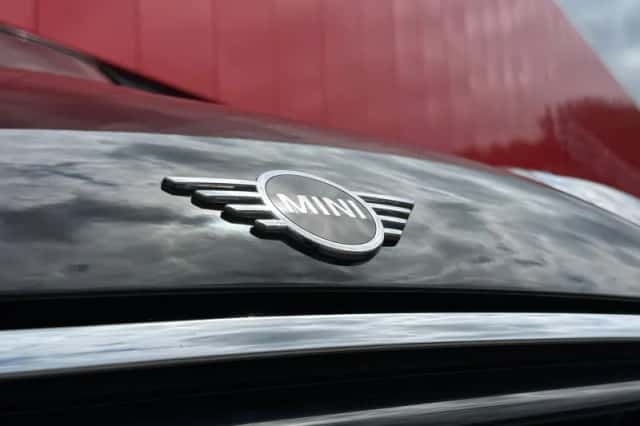 MINI Cabrio (2019) thumbnail 6