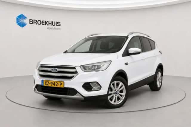 Ford Kuga (2019) thumbnail 1