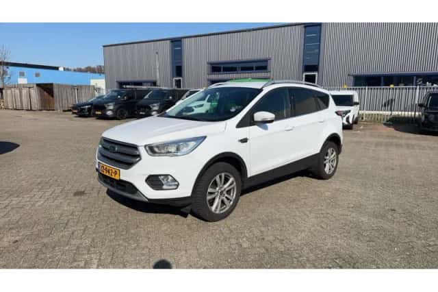 Ford Kuga (2019) thumbnail 1