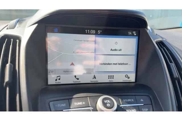Ford Kuga (2019) thumbnail 12