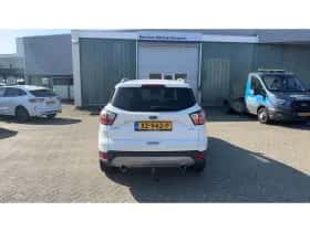 Ford Kuga (2019) thumbnail 3