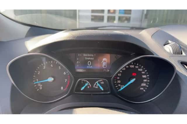 Ford Kuga (2019) thumbnail 9