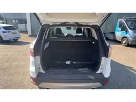 Ford Kuga (2019) thumbnail 10