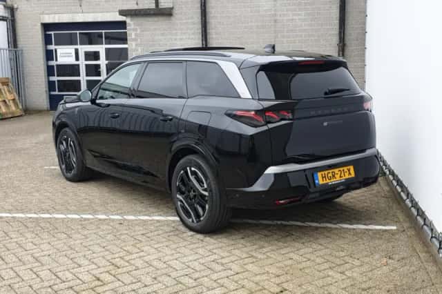 Peugeot E-5008 (2025) thumbnail 3
