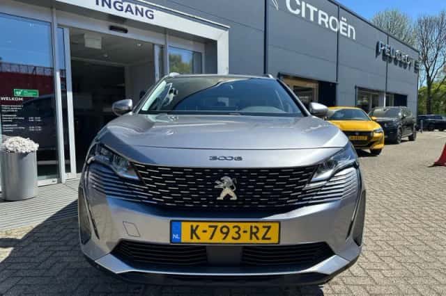 Peugeot 3008 (2021) thumbnail 2