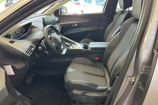 Peugeot 3008 (2021) thumbnail 16