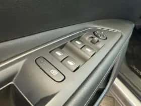 Peugeot 3008 (2021) thumbnail 17