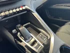 Peugeot 3008 (2021) thumbnail 22
