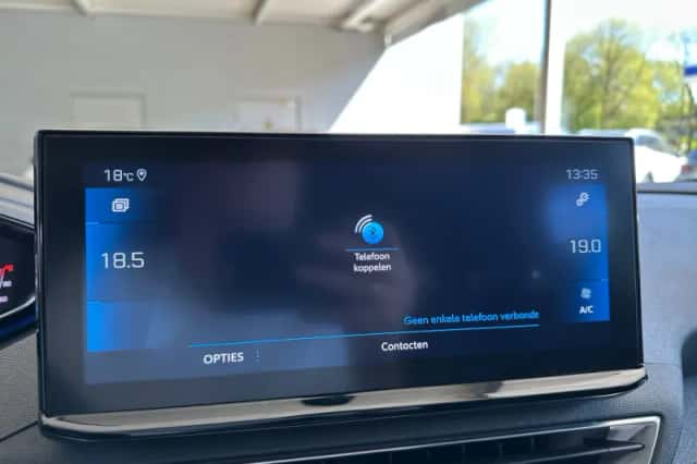 Peugeot 3008 (2021) thumbnail 27