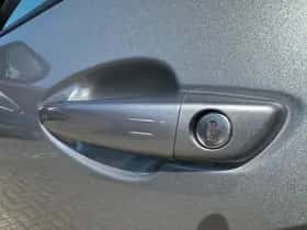 Peugeot 3008 (2021) thumbnail 6