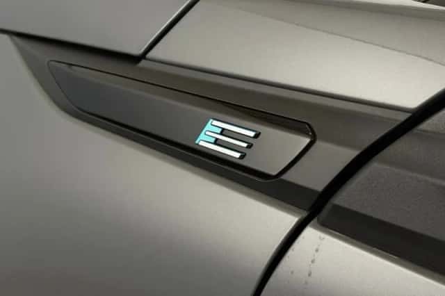 Peugeot e-2008 (2024) thumbnail 6