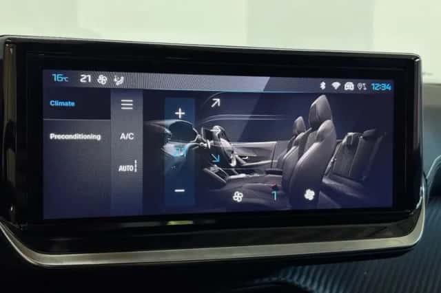 Peugeot e-2008 (2024) thumbnail 9