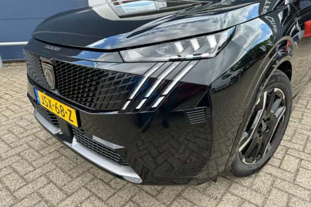 Peugeot E-5008 (2025) thumbnail 3