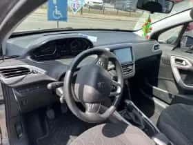 Peugeot 2008 (2014) thumbnail 5