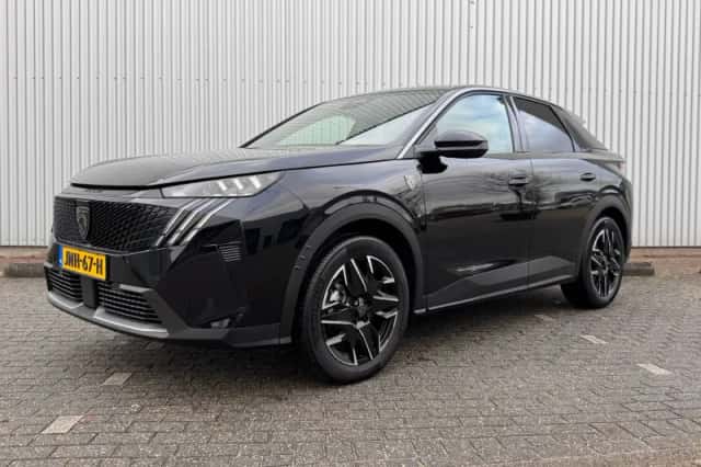 Peugeot 3008 (2025) thumbnail 1