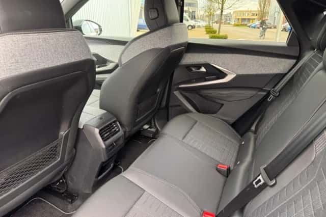 Peugeot 3008 (2025) thumbnail 11
