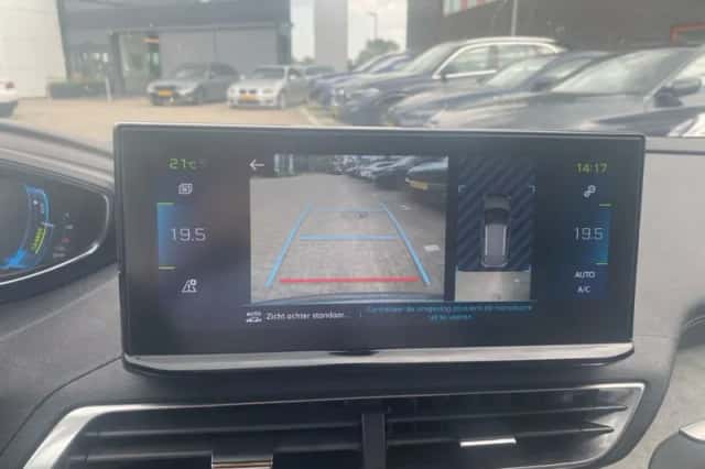 Peugeot 3008 (2021) thumbnail 11