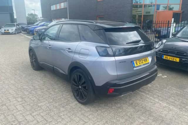 Peugeot 3008 (2021) thumbnail 3
