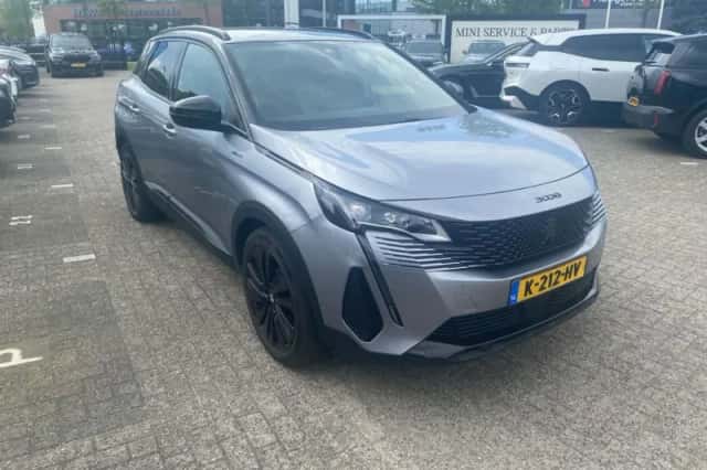 Peugeot 3008 (2021) thumbnail 6