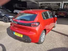 Peugeot 208 (2022) thumbnail 3