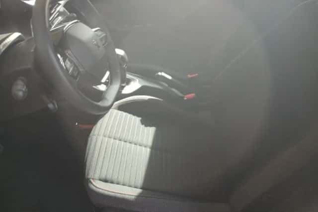 Peugeot 208 (2022) thumbnail 6