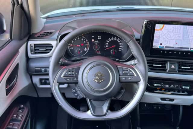 Suzuki Swift (2024) thumbnail 3