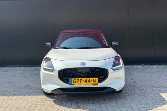 Suzuki Swift (2024) thumbnail 5
