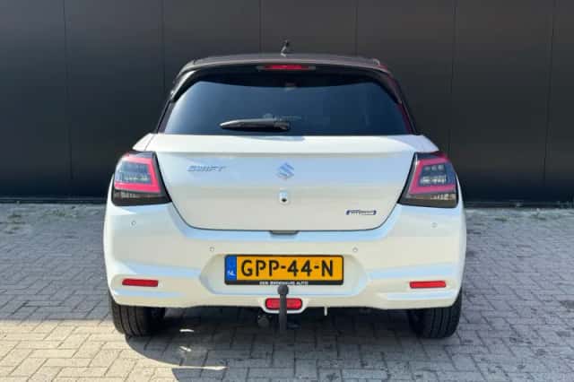 Suzuki Swift (2024) thumbnail 6